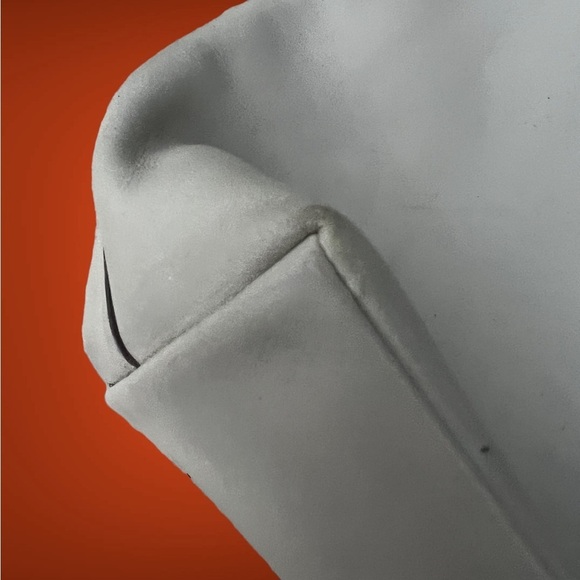 Large stone color Prada tote - Picture 3 of 8